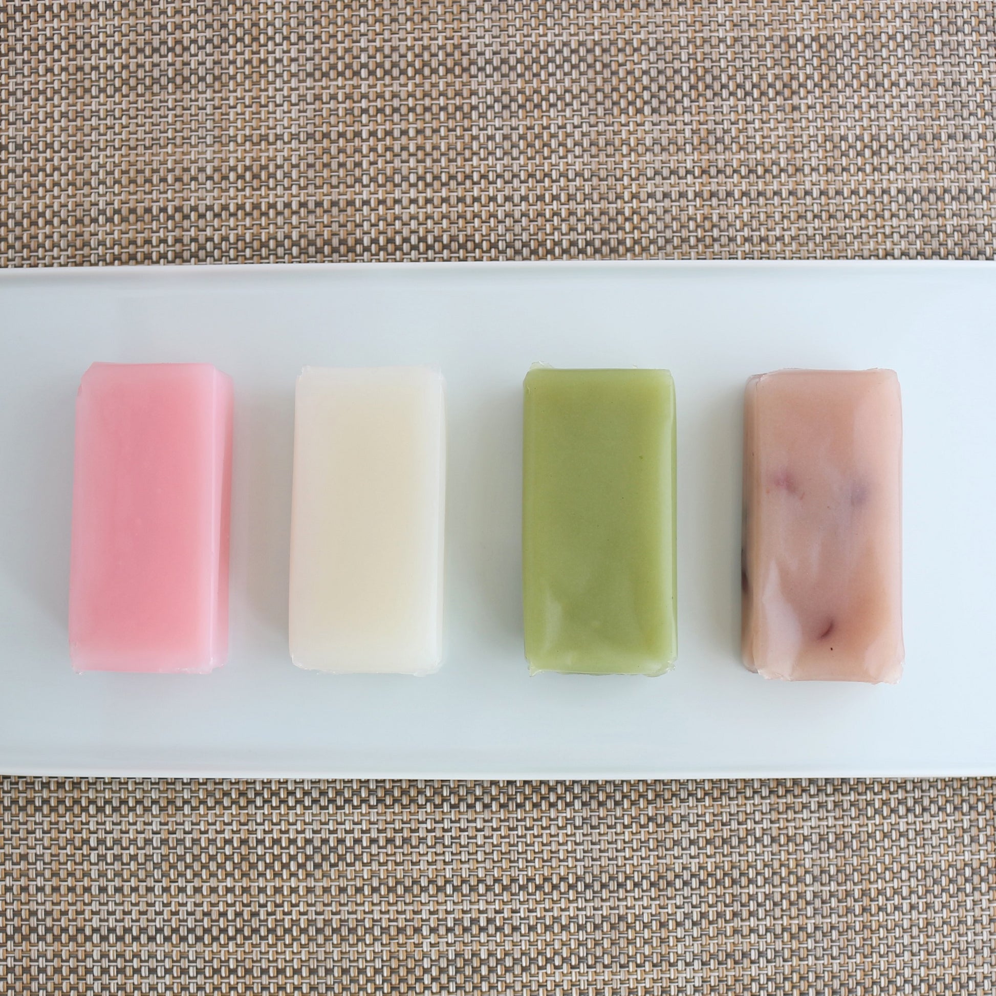 ういろ 4個入り – 和菓子問屋「遠州屋」公式オンラインショップ